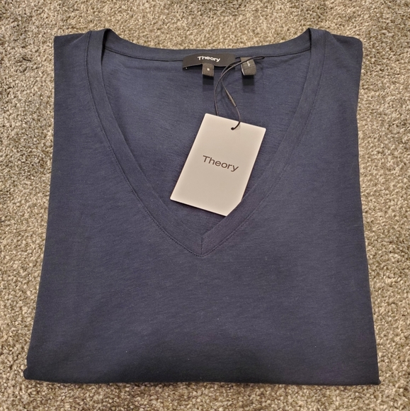 Theory V neck t-shirt - Picture 4 of 5
